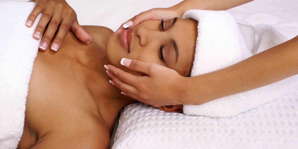 Same-Day Facial Appointment for Glowing Skin and Deep Cleansing
